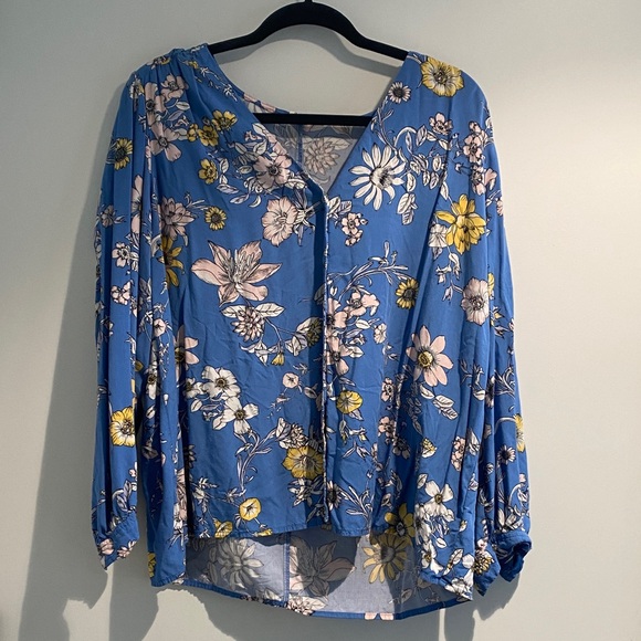 GAP Tops - GAP Blue Floral Women's Blouse